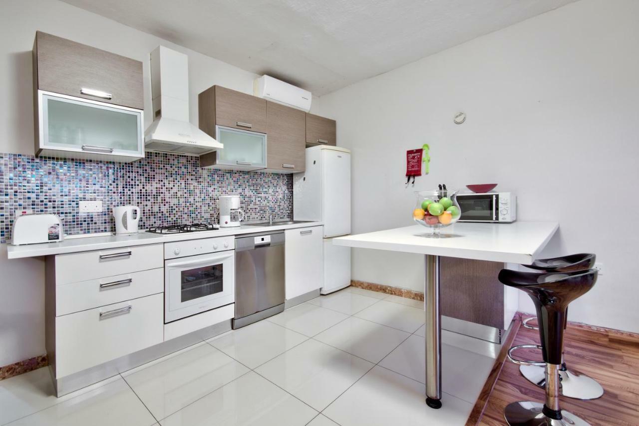 Spinola Court - Stunning Seaview Apartment & Penthouse On Spinola Bay By Shortletsmalta Saint Julian's Eksteriør billede